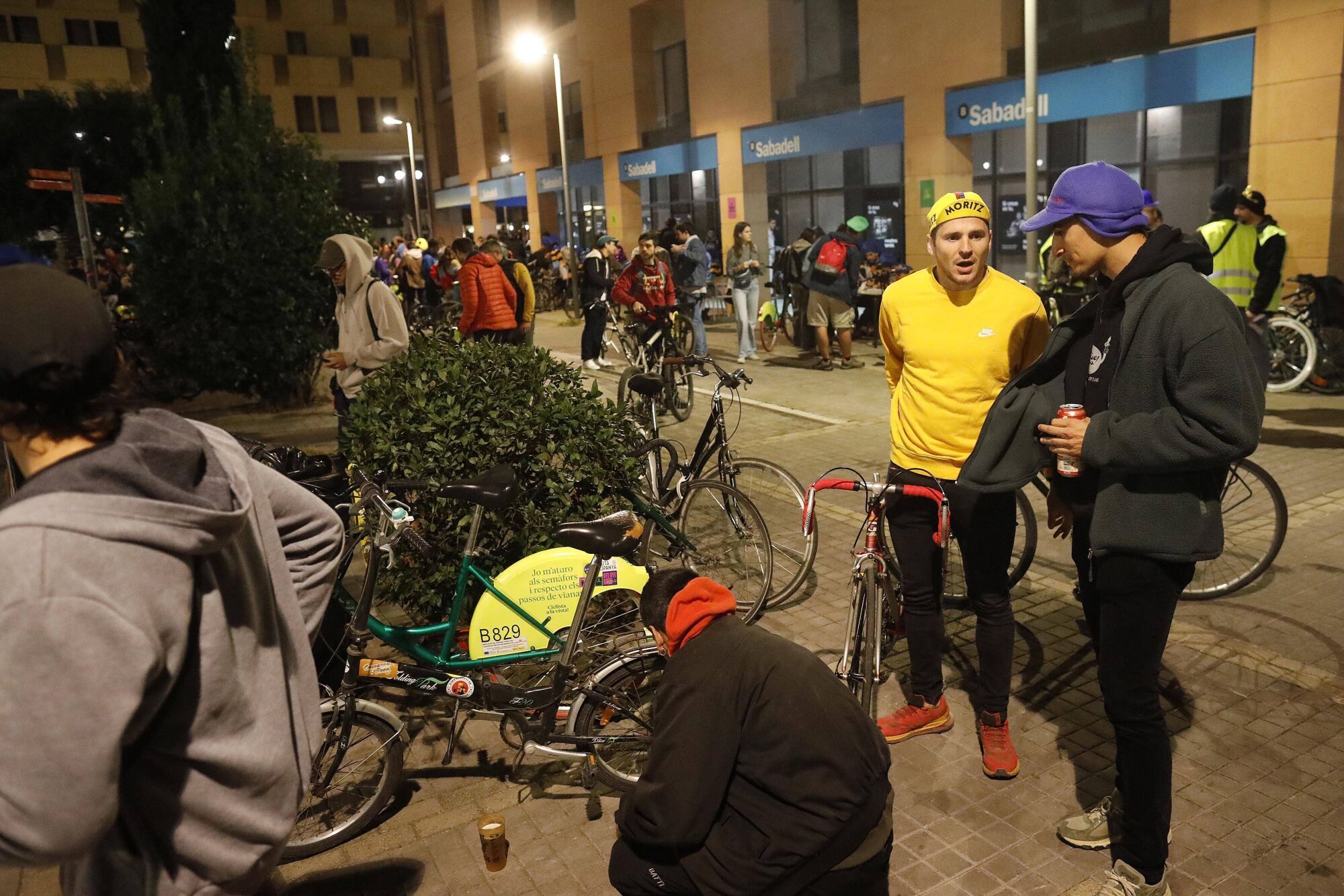 Girona. Plaça Josep Pla. Bicicrucis 2025.