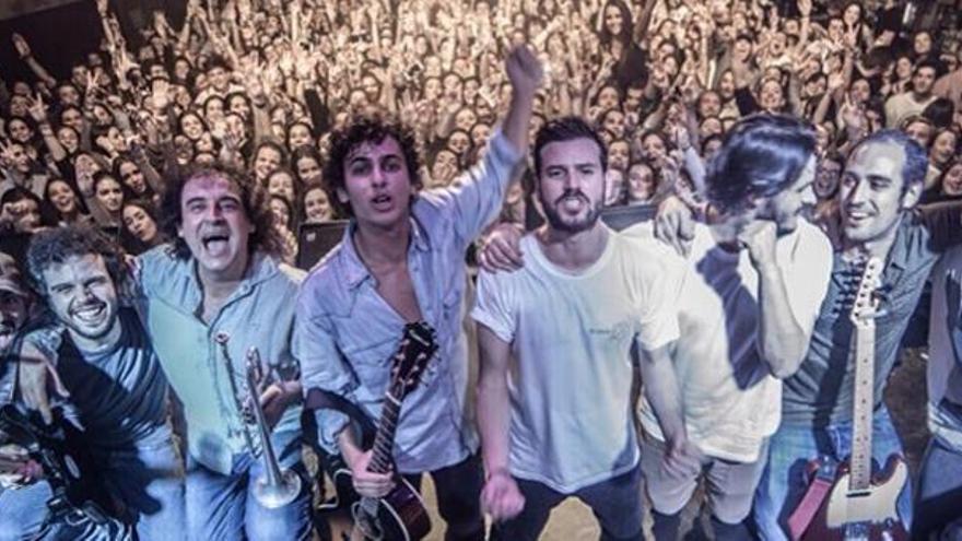 Taburete" despide el año con un concierto esta noche en Oviedo - La Nueva  España