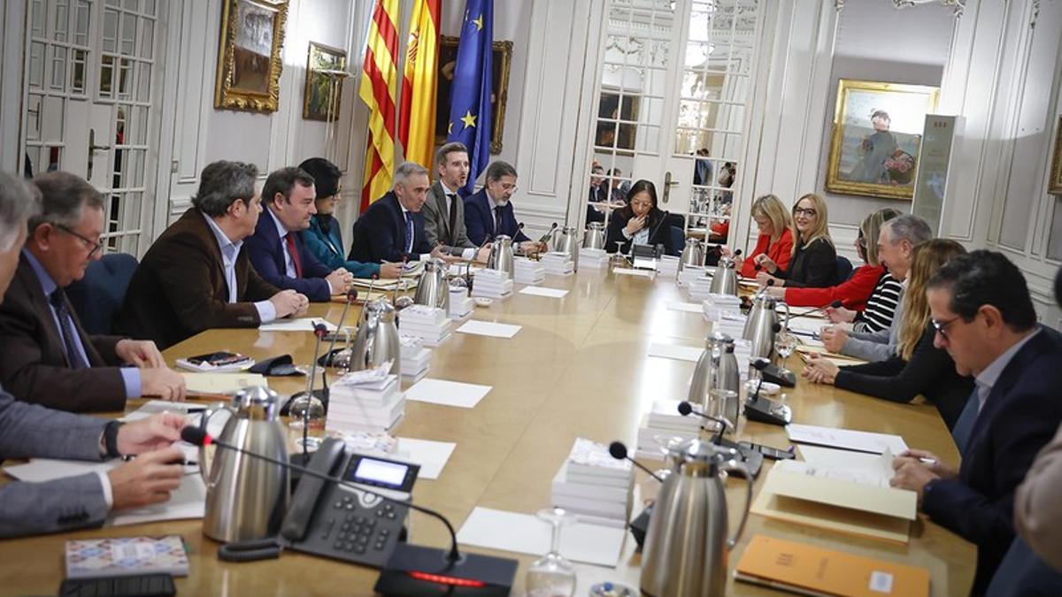 La junta de síndics se reúne este martes, en las Corts.