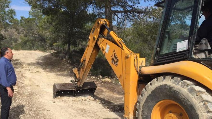 La Vila inicia las obras de pavimentación del camino Alfondons