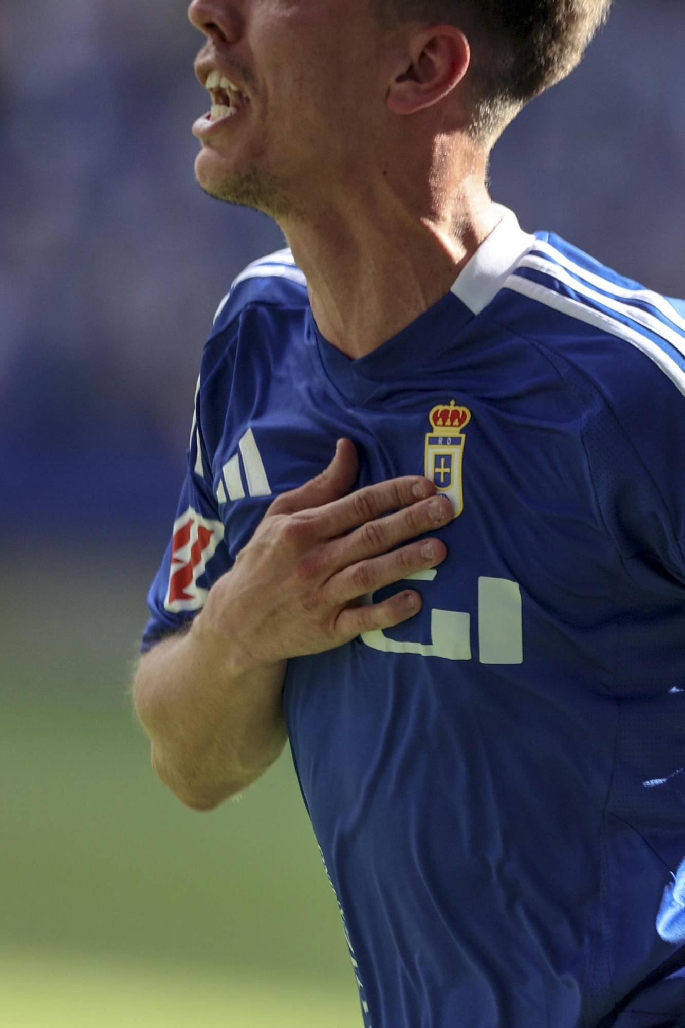 EN IMÁGENES: Ambientazo en la valiosa victoria del Oviedo contra el Zaragoza