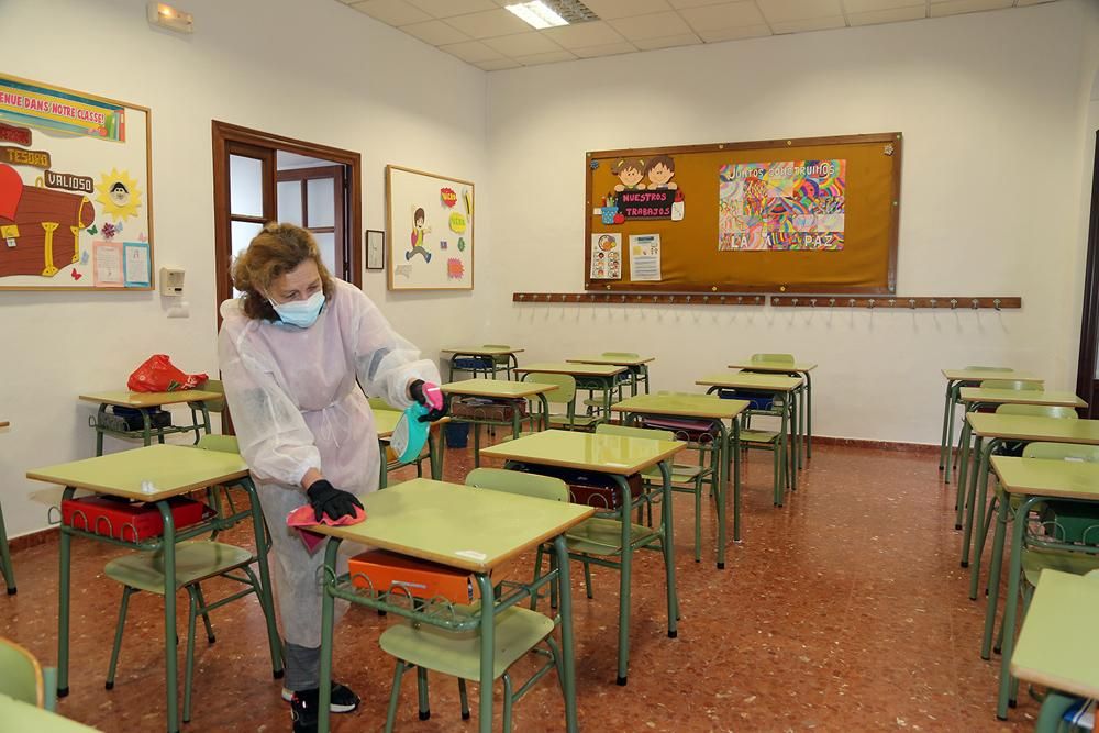 Así se desinfectan los colegios de Córdoba