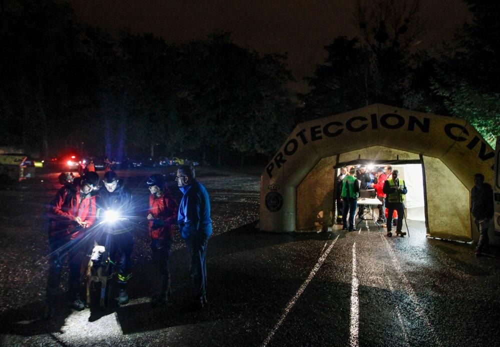 Simulacro de búsqueda de un desaparecido en Lugones