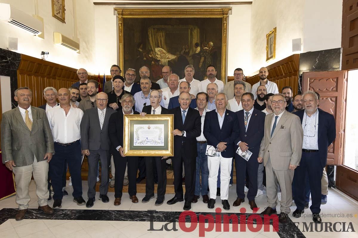 Así se ha vivido el emocionante acto del nombramiento de 'Hijo Predilecto' de Caravaca al doctor Juan Manuel Laborda