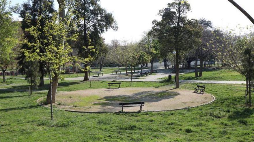 Los parques muestran síntomas de dejadez tras una semana cerrados