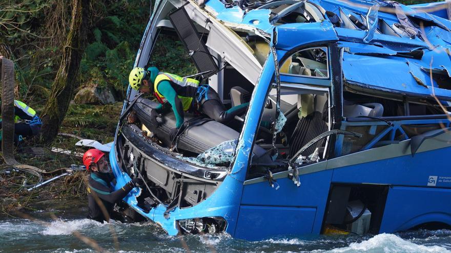 Los dos supervivientes del autobús siniestrado en el Lérez llevaban puesto el cinturón