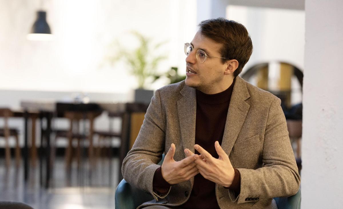 Jorge Pueyo, durante la entrevista con este diario por las elecciones de Aragón.