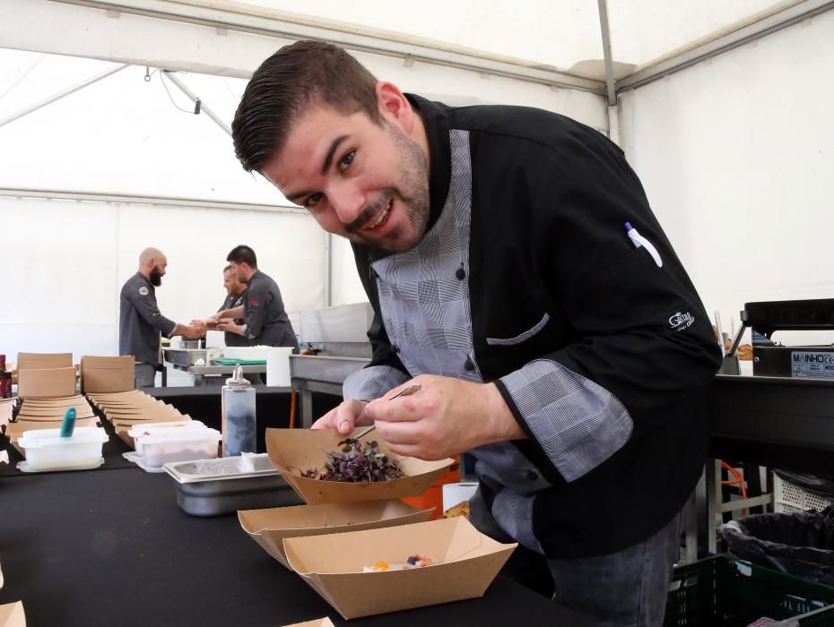 Las tapas de pescado reinan en Vigo en el marco del SeaFest. // Marta G. Brea