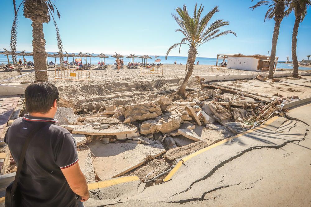 El río Nacimiento causó destrozos en Orihuela Costa en la gota fría en zonas donde se ha ocupado su cauce natural, como el paseo en la playa o los viales y zonas deportivas de varias urbanizaciones