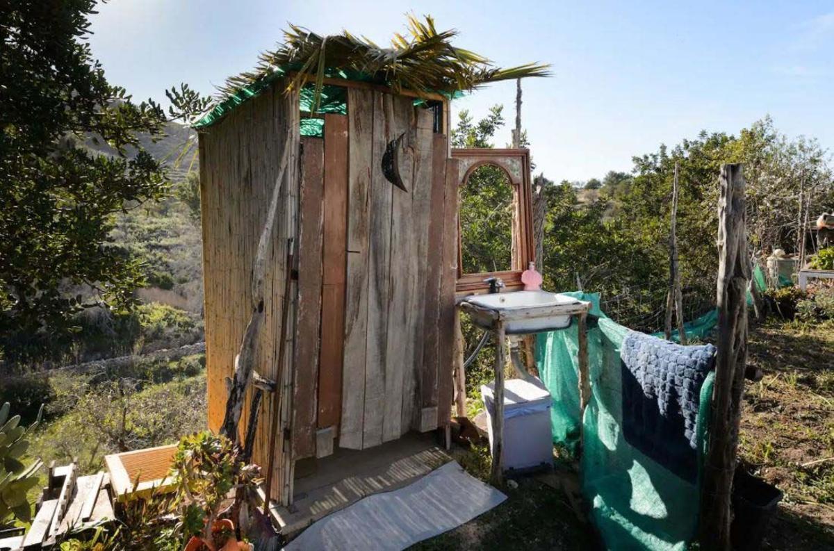 Celdas y tipis a precio de suite en Ibiza
