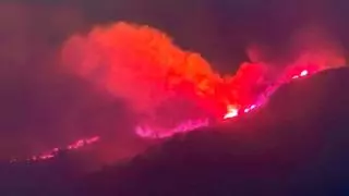 Confinan la Serra d'en Galceran y desalojan algunas masías debido al humo generado