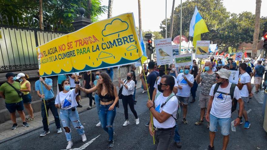 Manifestación contra Chira-Soria