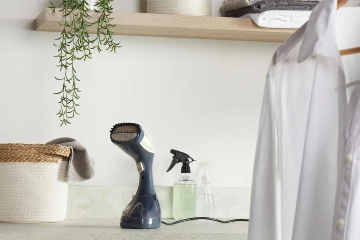 Mañana se esperan colas kilométricas en Lidl para conseguir la plancha más barata del mercado que desinfecta la ropa: por solo 22,99 euros