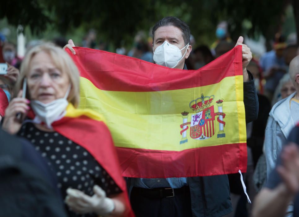 Concentración contra el gobierno en València