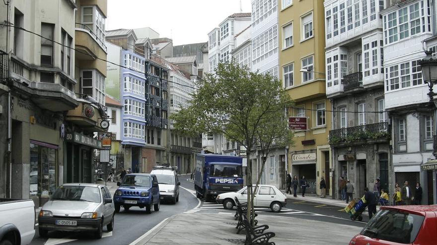 La calle Panaderas, donde se encuentra El Feudo, que anuncia su cierre tras 24 años.