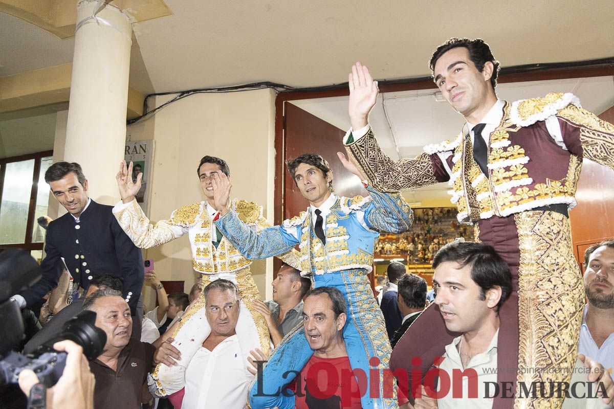 Tarde histórica en Abarán con la alternativa de José María Trigueros y el indulto de Tomás Rufo, junto a Castella salieron a hombros