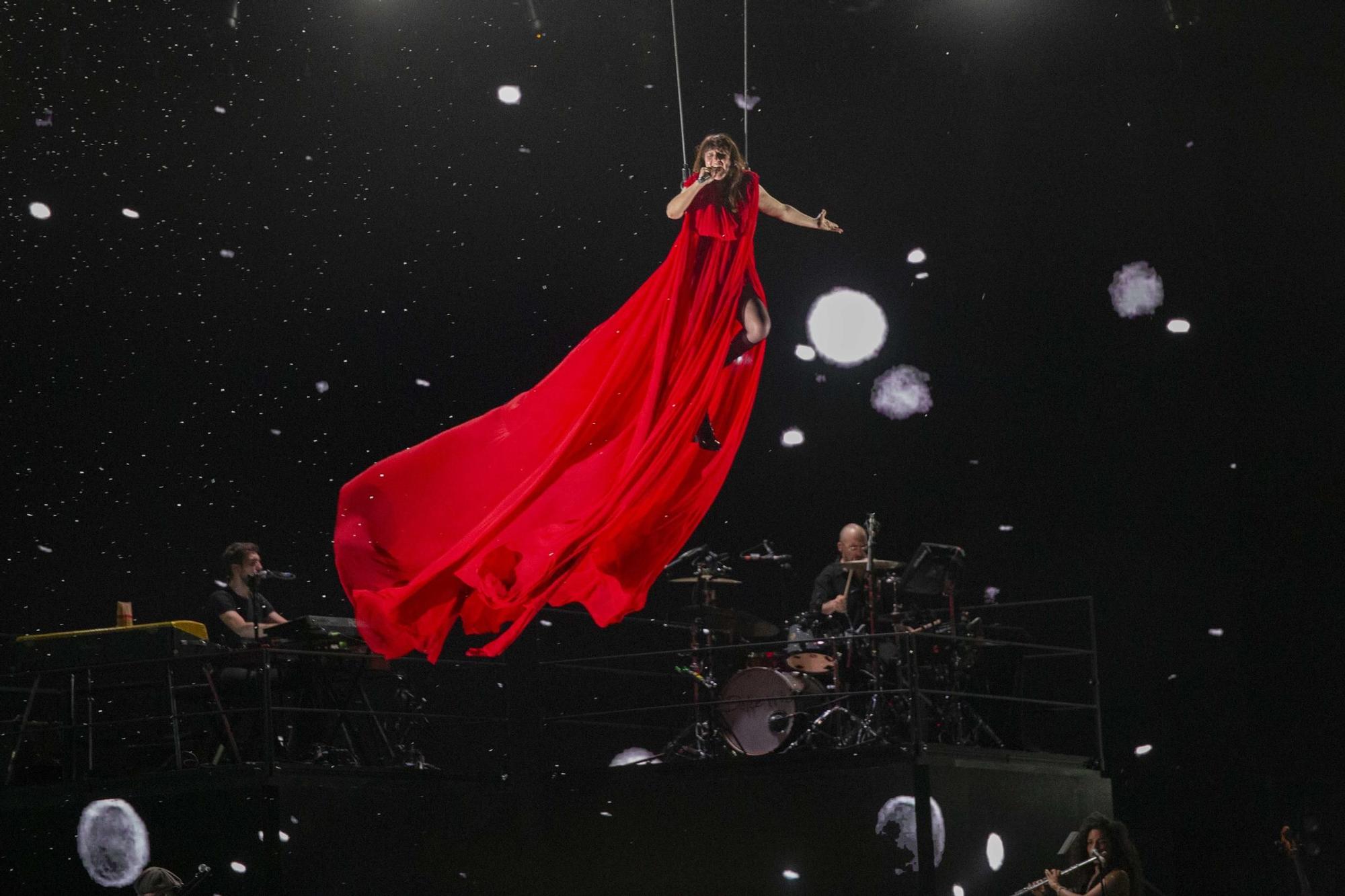 Amaral arrasa en Alicante con su "Dolce Vita"