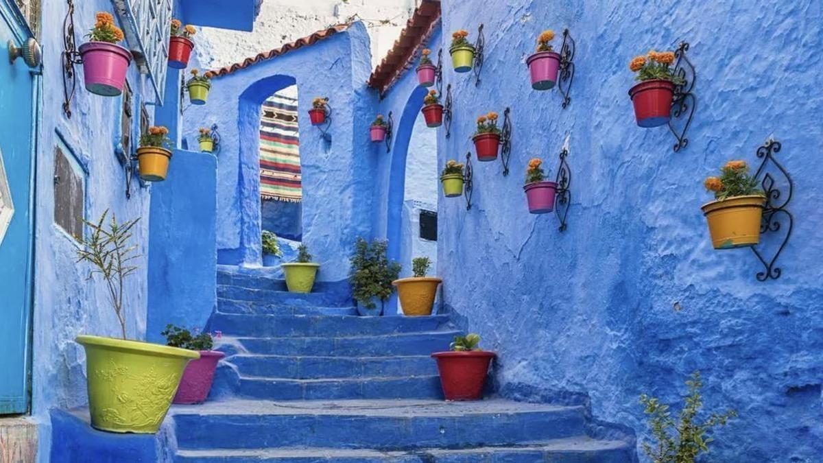 Ni Grecia, ni Portugal: la ciudad azul más bonita del mundo está en medio de una Reserva de la Biosfera, es Patrimonio de la Humanidad y tiene una de las mejores gastronomías del mundo