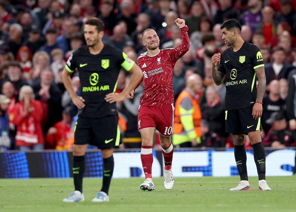 Alexis Mac Allister celebra el gol de la remontada del Liverpool