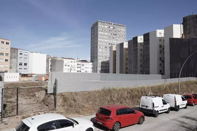 El efecto de la intermodal en Os Mallos empuja la obra nueva: 70 pisos en un solar abandonado