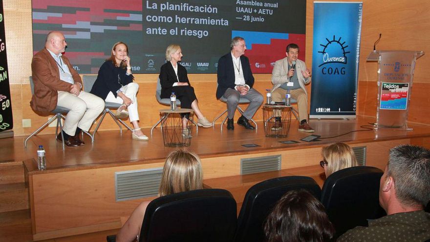 Ponentes durante una de las jornadas. | Iñaki Osorio