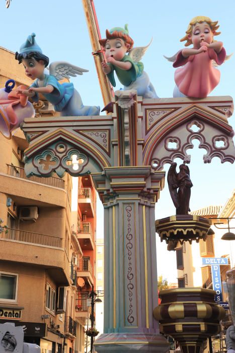 "Plantà" de las fallas de Gandia