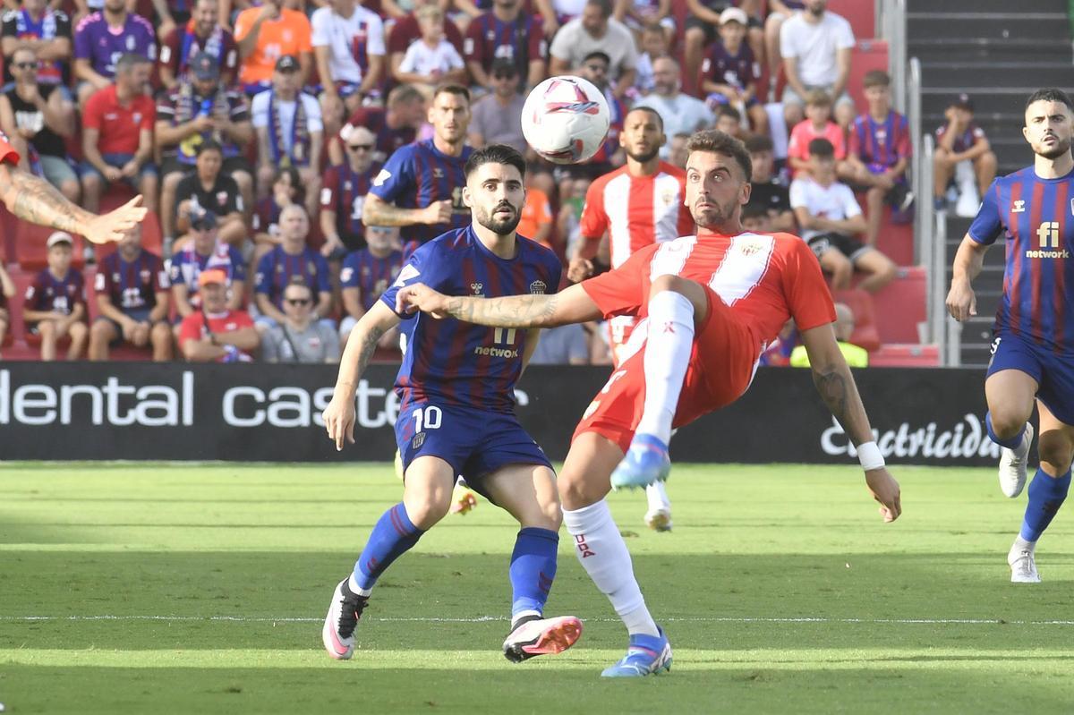 Victoria de Primera del Eldense ante el Almería (1-0)