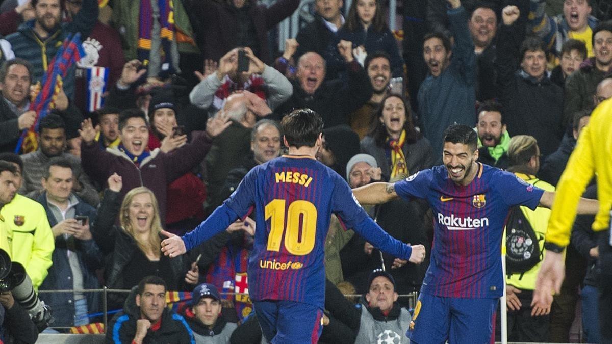 Messi y Suárez celebran el 1-0 del Barça, marcado por el argentino.
