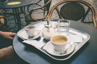 Va a tomar café y esto es lo que sucede: "Que detalle más feo"