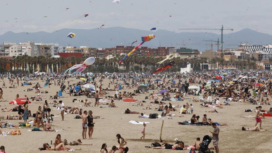 tival de Cometas de València por la previsión de lluvias este domingo