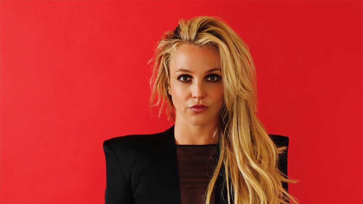Britney Spears pide una orden de alejamiento