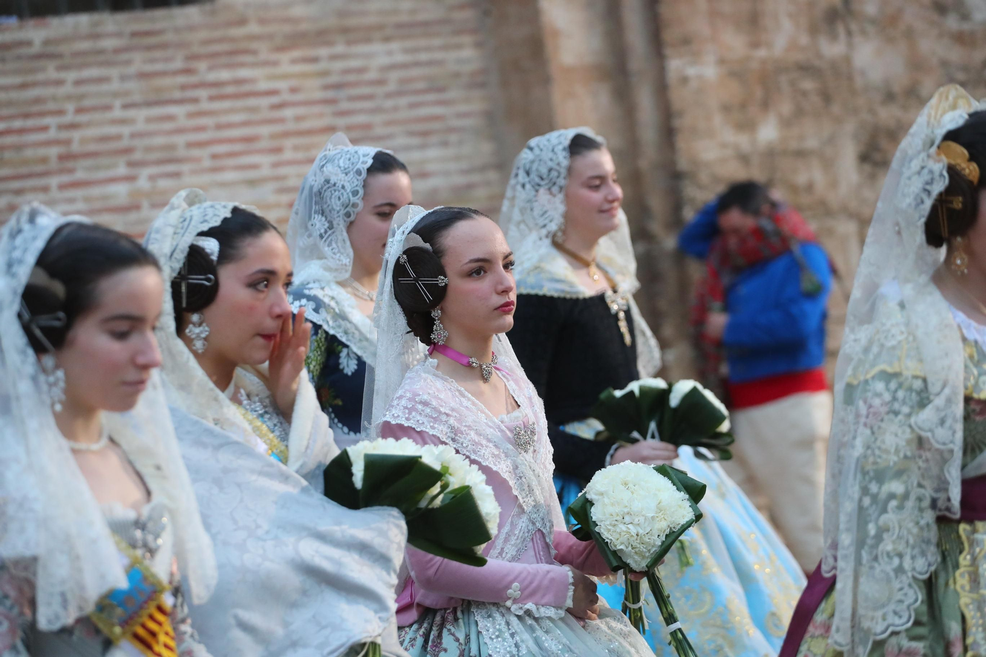 Búscate en el primer día de ofrenda por la calle de la Paz (entre las 18:00 a las 19:00 horas)