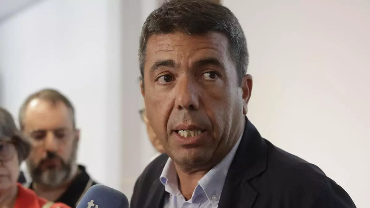 Mazón muestra su “respeto” por "todo lo que diga y haga" Camps