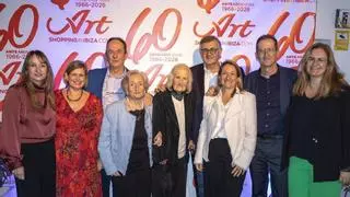 El Grupo La Sirena-Art reúne a trabajadores y familiares en Cala Llonga para celebrar sus 60 años en Ibiza