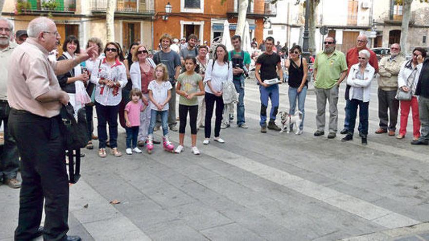 Los vecinos de Bunyola se despidieron de Llorenç Lladó con una ovación.