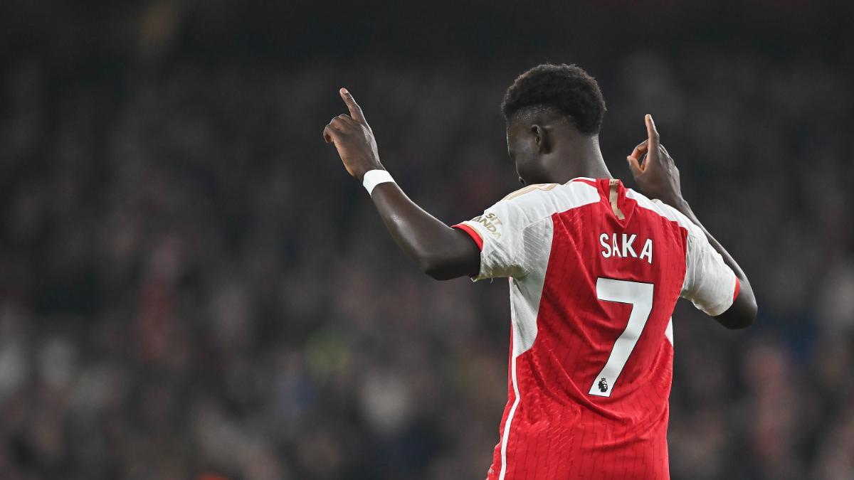 Saka celebra el tercer gol del Arsenal ante el Newcastle
