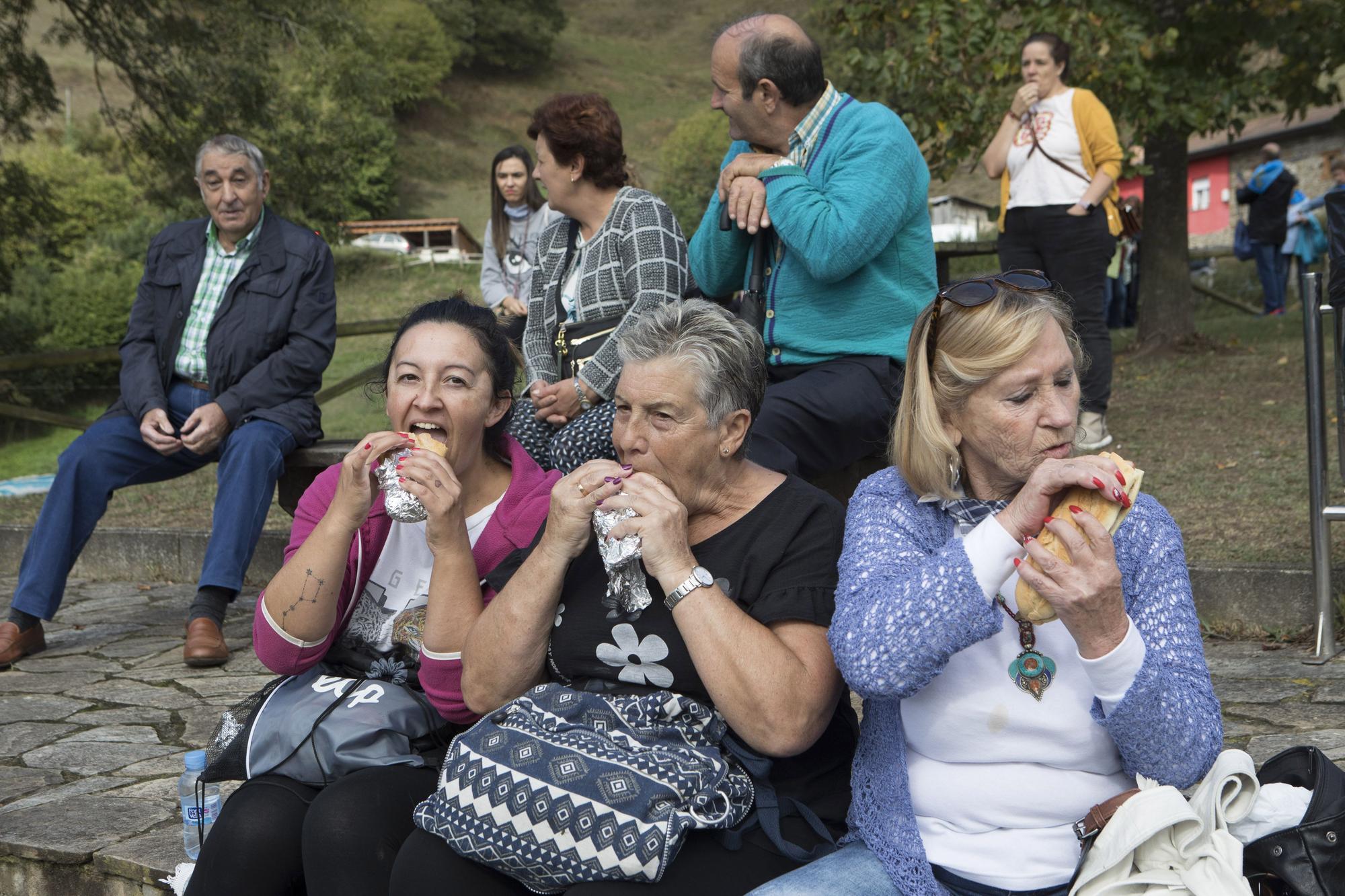 La romería de Los Mártires vuelve a Mieres