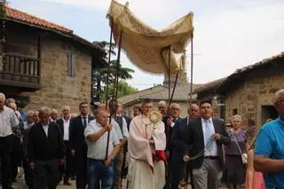 GALERÍA | Villardeciervos revive el Corpus Christi