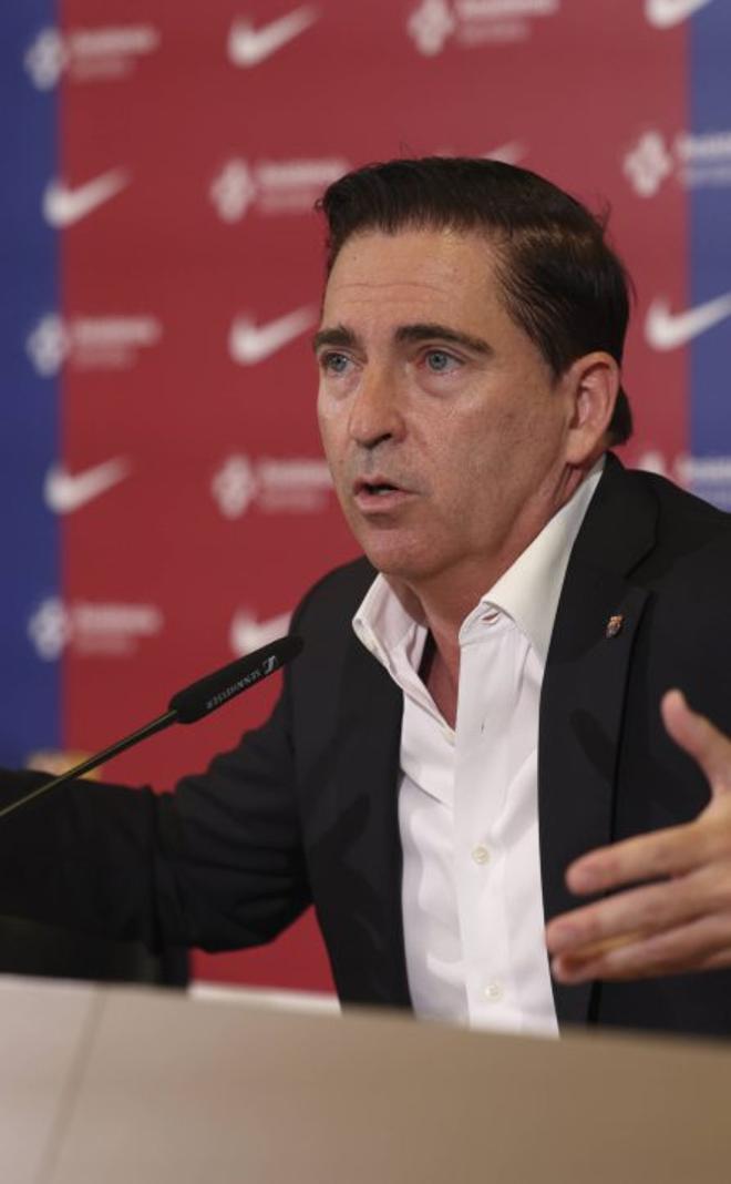 "Pateixo molt", afirma Pascual per justificar la seva sortida del Barça