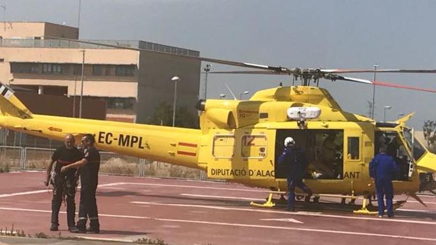 Los bomberos rescatan a un senderista en el camino del santuario de Biar