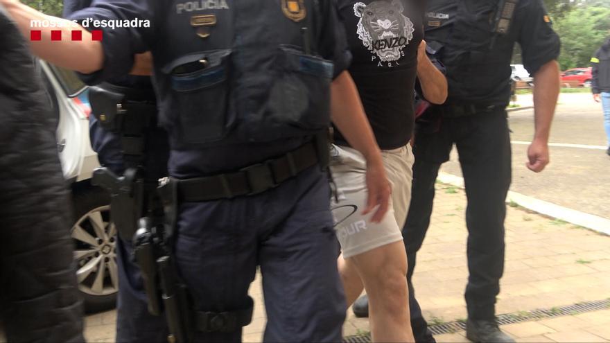 Desmantellen a Girona una banda dedicada a robatoris violents a domicilis amb armes de foc