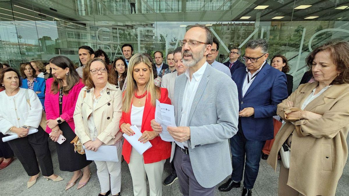 Magistrados y magistradas de Vigo, en la concentración celebrada el 11 de junio.