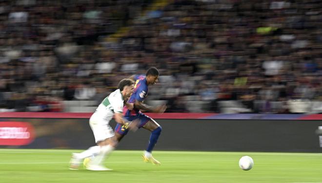 A falta de joc, Flick intenta resetejar el Barça