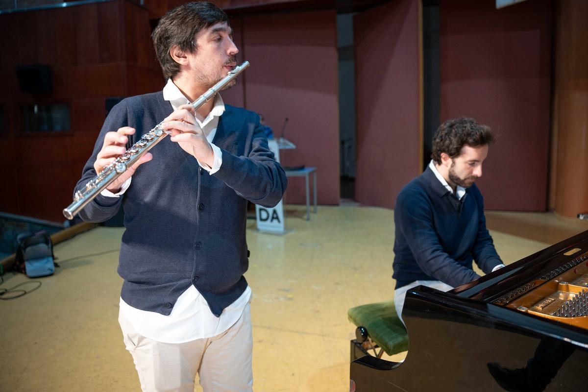 El flautista Sergio de Lope y el pianista Chico Pérez durante una interpretación en la presentación del proyecto musical ‘Ibérica’.