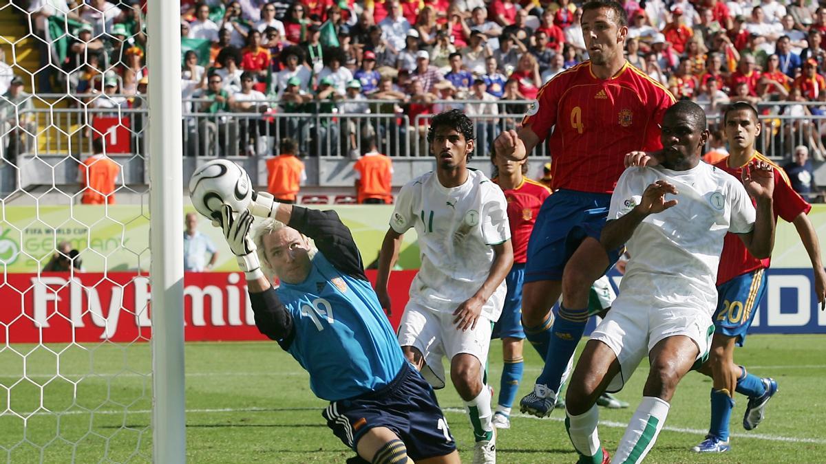 Santi Cañizares acabó con la portería a cero ante Arabia Saudita en el Mundial de Alemania 2006