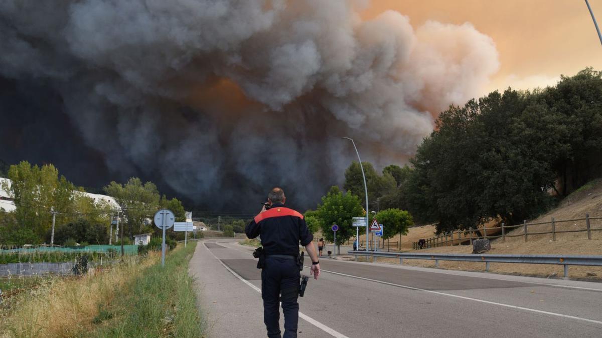 Una imatge de l’incendi de diumenge, que va començar al Pont de Vilomara