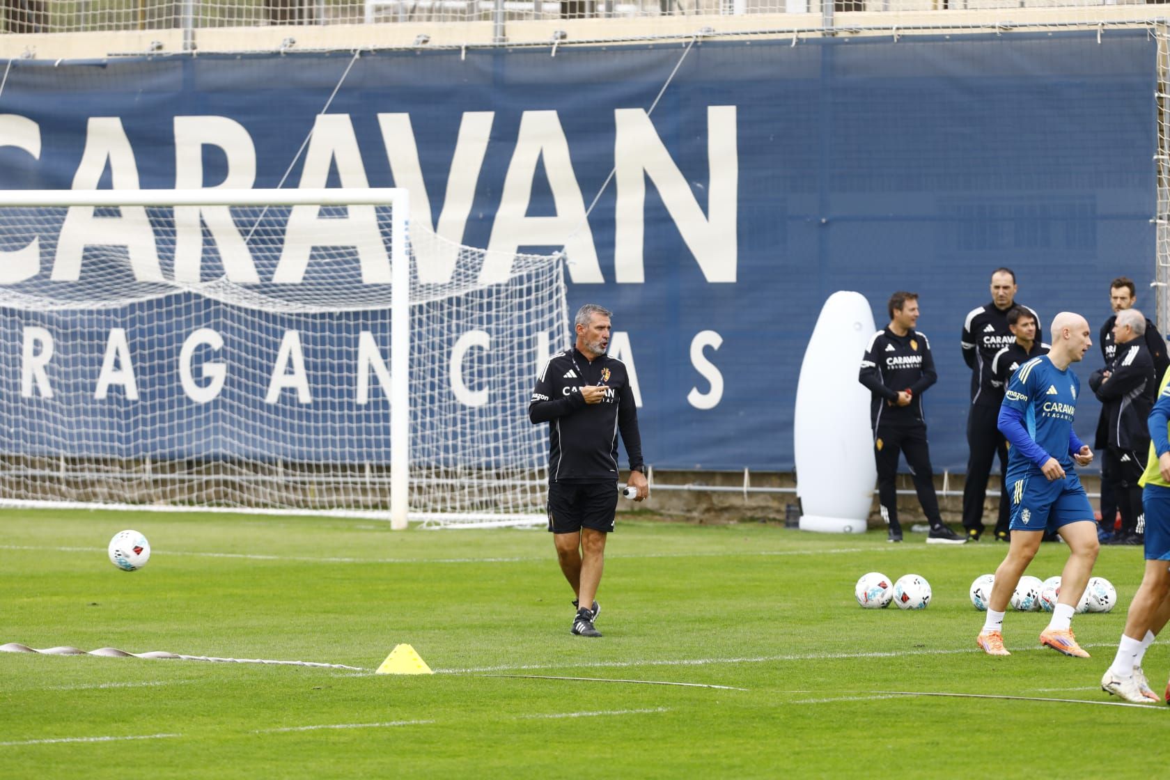 En imágenes | Primer entrenamiento de Emilio Larraz con el primer equipo del Real Zaragoza