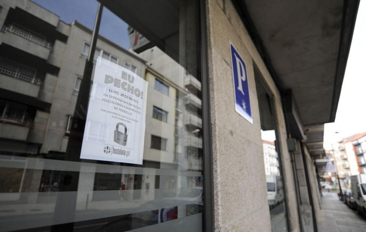 Algunos negocios también cerraron en Lalín.  | // BERNABÉ/JAVIER LALÍN