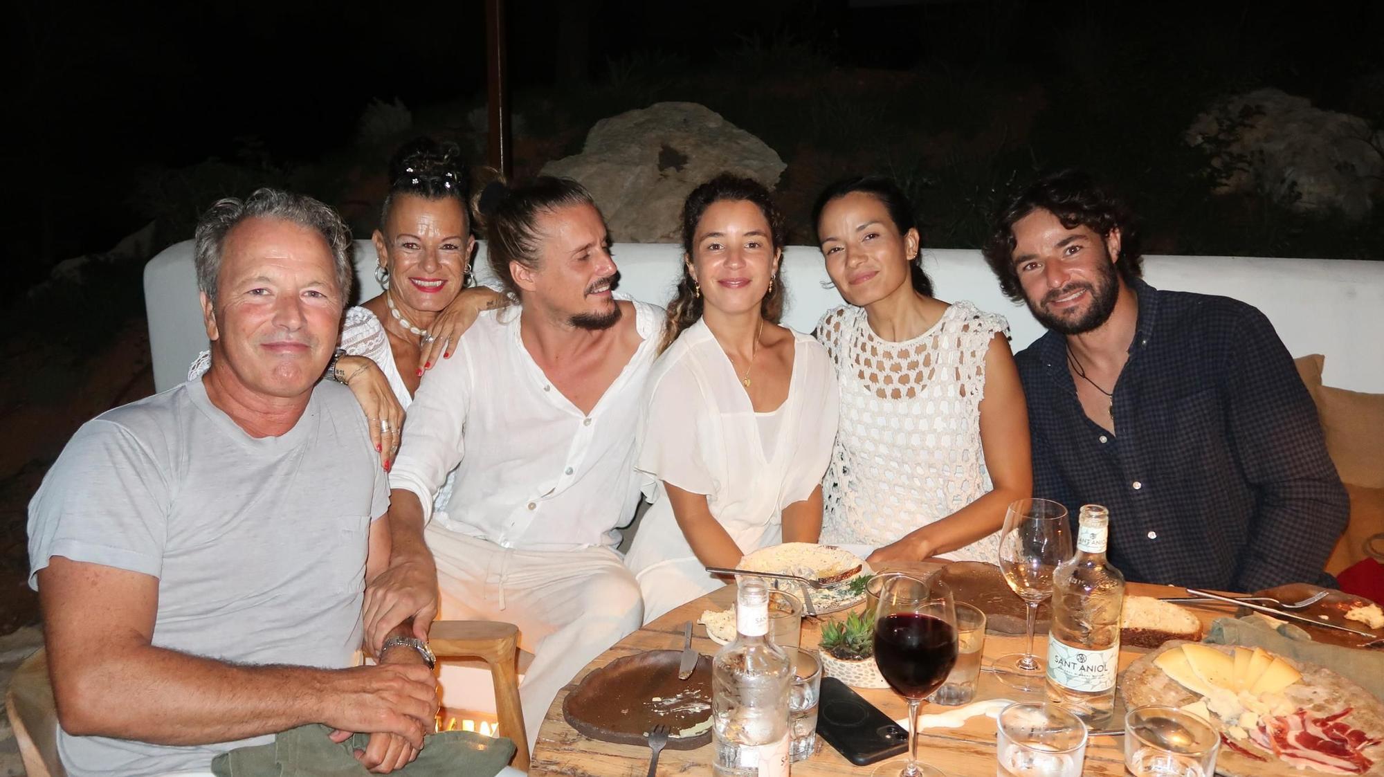 Aniversario blanco de Ricardo Urgell en Ibiza