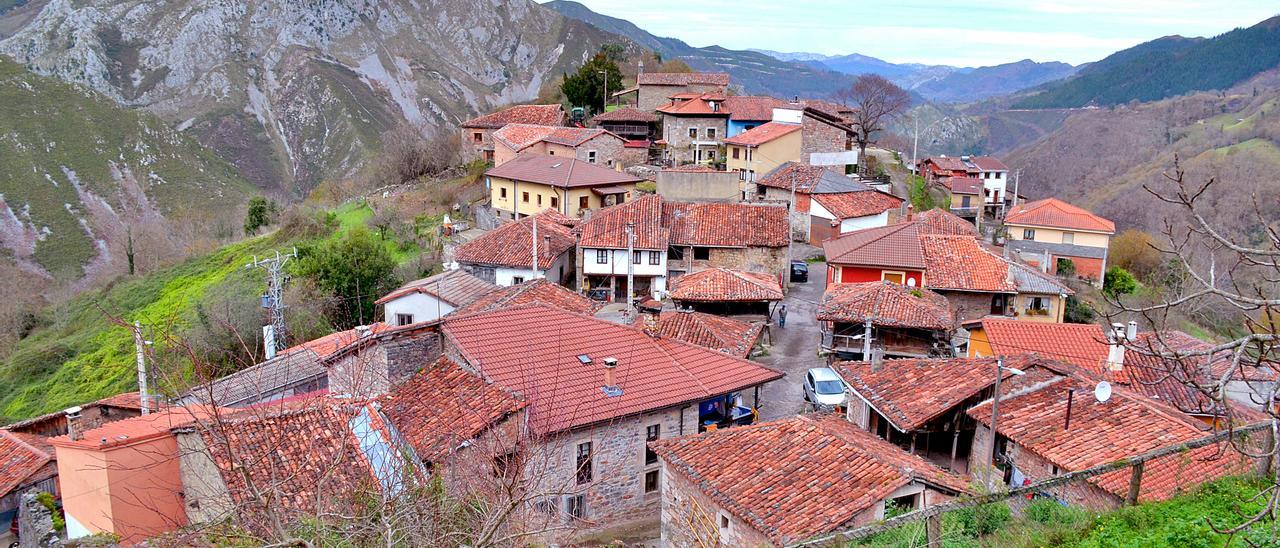 El pueblo de montaña de Vis, en Amieva.